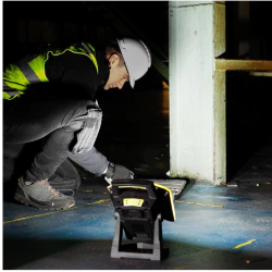 Akumulatorowa najaśnica przemysłowa DualBEAM , 4500lm