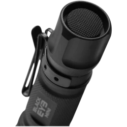 Latarka ręczna, Mactronic BLACK EYE MINI, 135 lm, bateryjna (1x AA), zestaw (klips, baterie), pudełko