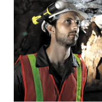 Latarka ręczna, Mactronic Dura Light 920, 920lm, ładowalna, zestaw (akumulator, pasek, kabel USB), pudełko