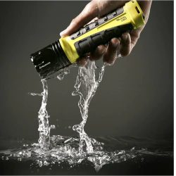 Latarka ręczna, Mactronic Dura Light 920, 920lm, ładowalna, zestaw (akumulator, pasek, kabel USB), pudełko