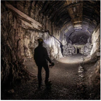 Latarka szperacz, Mactronic Vanguard JML, 1600 lm, ładowalna, światło czerwone, zestaw, pudełko