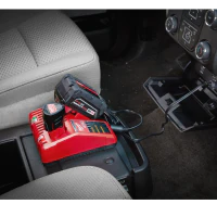 M12-18AC Ładowarka samochodowa Milwaukee kod. 4932459205