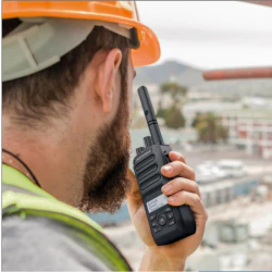 Radiotelefon nasobny cyfrowo-analogowy MOTOROLA R5 LKP [R5 LKP - spełnia wymagania KG PSP]