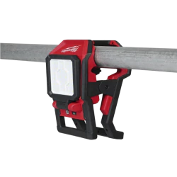 M18 PAL2-0 Lampa z zaciskiem do oświetlania powierzchni Milwaukee kod. 4933493547