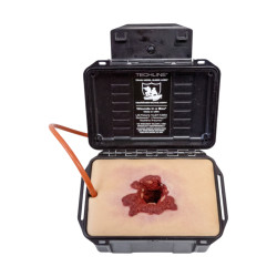 Trenażer tamowania krwotoku – rana postrzałowa (Techline – Gunshot in a Box®)