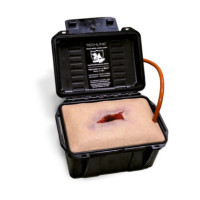 Trenażer tamowania krwotoku – rana odłamkowa (Techline – Shrapnel Wound in a Box®)