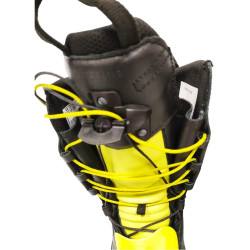 Buty specjalne strażackie HAIX FIRE EAGLE przedstawione z perspektywy bocznej, ukazując wewnętrzną i zewnętrzną stronę