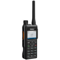 Radiotelefon przenośny HYTERA HP 685 z perspektywy bocznej