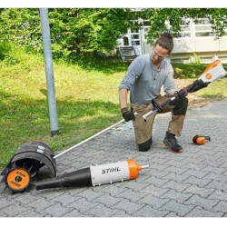 Kombi Motor KMA 135 R AP-System [bez akumulatora i ładowarki] STIHL kod. FA020116811