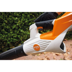 Dmuchawa akumulatorowa BGA 50 AS-System [z akumulatorem AK 20 i ładowarką AL 101] STIHL kod. BA050115917